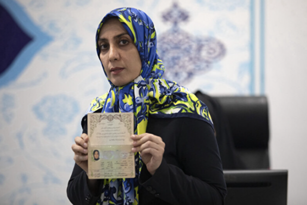 Foto - Hamde Zerabi cumhurbaşkanlığına adaylığını koydu! Reisi sonrası yeni dönem