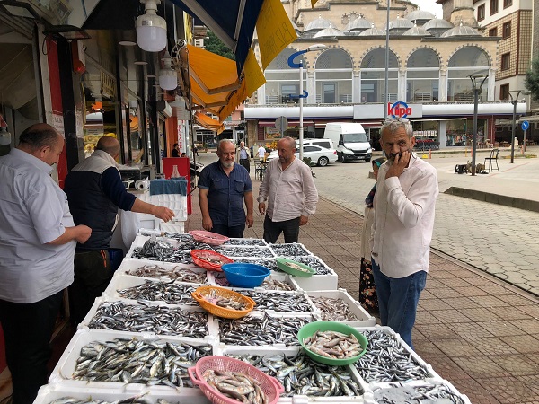 Foto - Hamsi sudan ucuza satıldı! 
