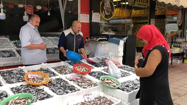 Foto - Hamsi sudan ucuza satıldı! 