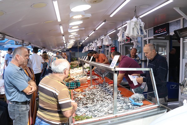 Foto - Hamsinin fiyatı 50 lira birden düştü