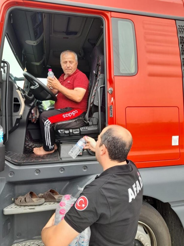 Foto - Hamzabeyli'de TIR kuyruğu, 39 kilometreye ulaştı