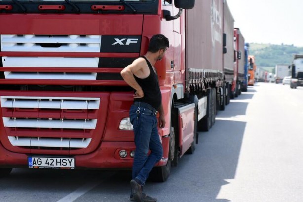 Foto - Hamzabeyli'de TIR kuyruğu, 39 kilometreye ulaştı
