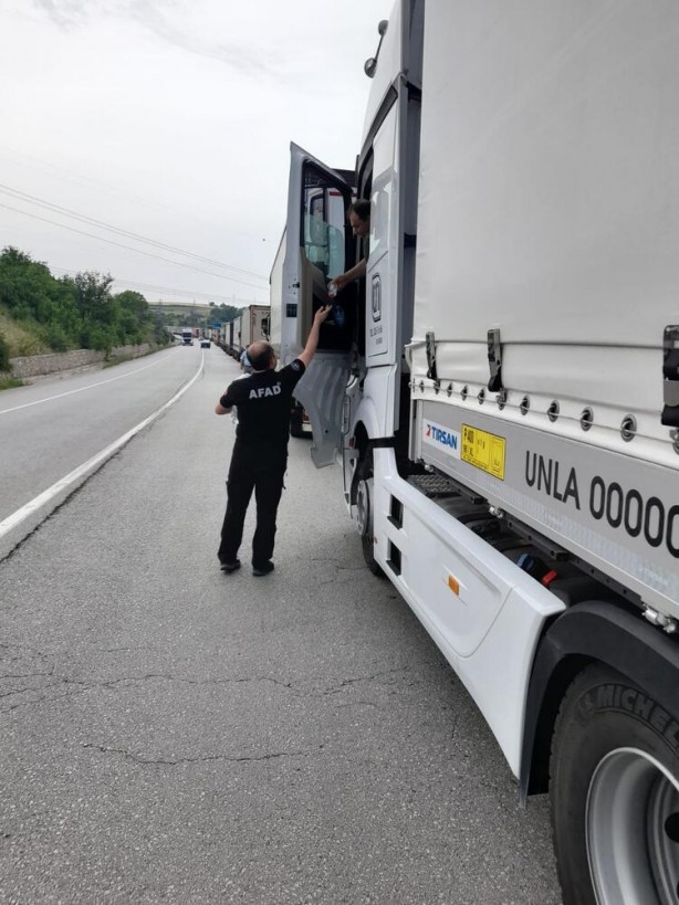 Foto - Hamzabeyli'de TIR kuyruğu, 39 kilometreye ulaştı