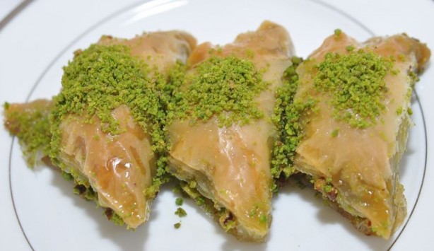 Foto - Hangi baklava kaç kaloridir? Cevizli baklava, fıstıklı baklava, fındıklı baklava 1 dilim kalorileri