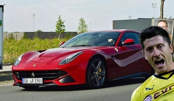 Foto - Hangi futbolcu, hangi otomobili kullanıyor?