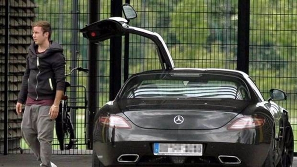 Foto - Hangi futbolcu, hangi otomobili kullanıyor?