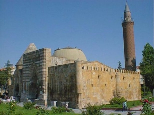 Foto - Hangi şehirde kaç cami var?