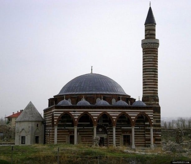 Foto - Hangi şehirde kaç cami var?