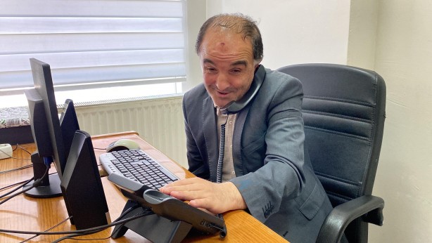 Foto - Hanginiz bunu yapabilir! Görme engellinin inanılmaz yeteneği!