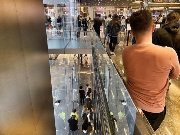 Foto - Hani kriz vardı! Karşınızda 57 bin TL’lik telefon kuyruğu