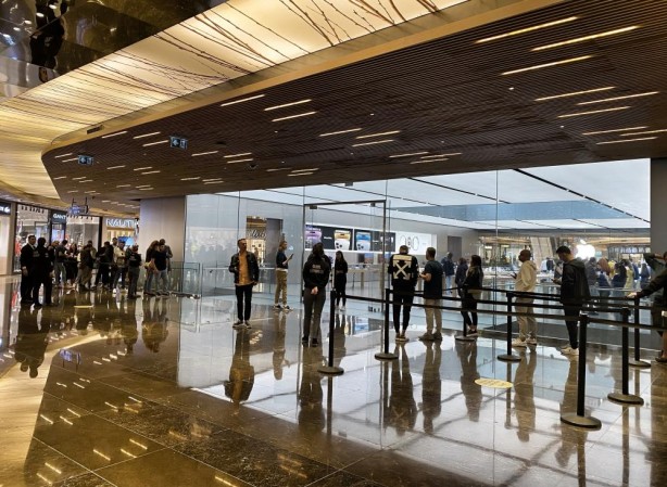 Foto - Hani kriz vardı! Karşınızda 57 bin TL’lik telefon kuyruğu