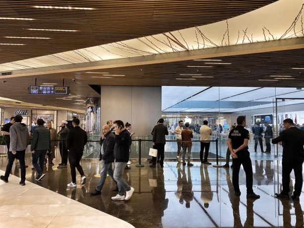 Foto - Hani kriz vardı! Karşınızda 57 bin TL’lik telefon kuyruğu