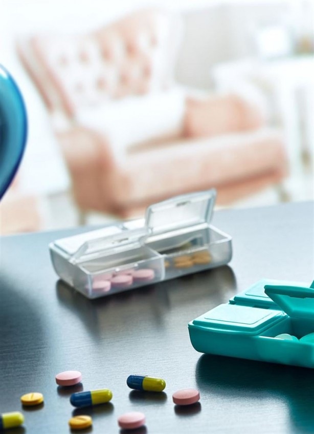 Foto - Hapları kırıp içmek öldürebilir!