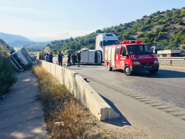 Foto - Hapşırık kazaya neden oldu! 4 yaralı