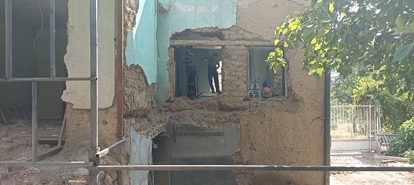 Foto - Harabe evin dönüşümü! Depremden korkusu bakın ne yaptırdı