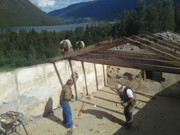 Foto - Harabeye dönen ahırın inanılmaz değişimi