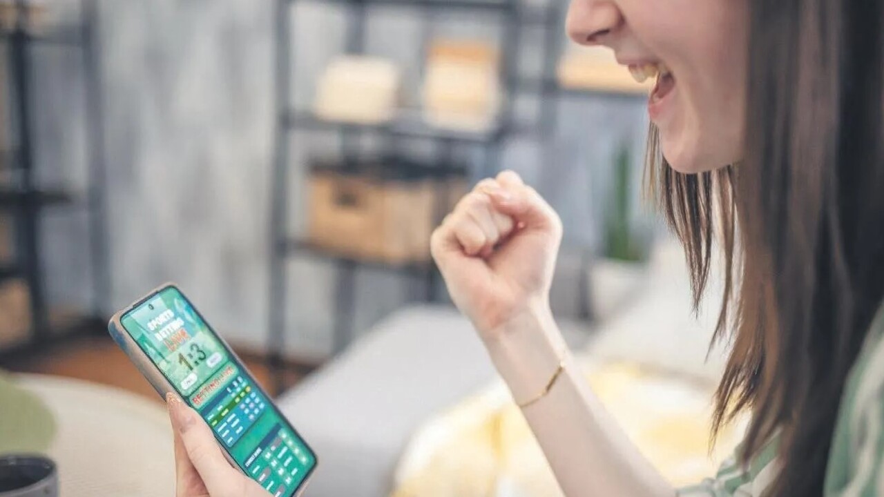 Foto - Haram para saadet getirmez! Gençler sanal kumarın peşinde