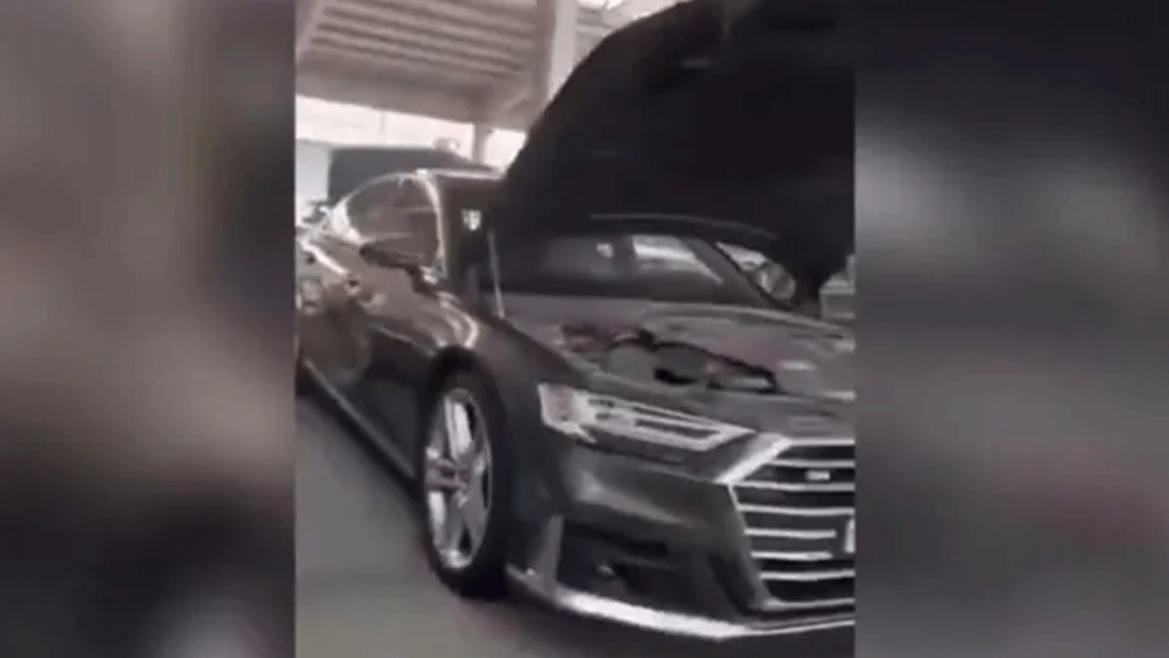 Foto - Haramzade katil... Esed'in garajındaki araçlar ağızları açık bıraktı