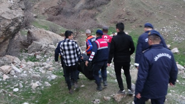 Harput Kalesi’nde kahreden olay! Genç kız düşerek hayatını kaybetti