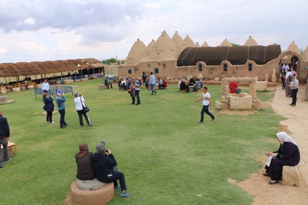 Foto - Harran'da turizm yoğunluğu