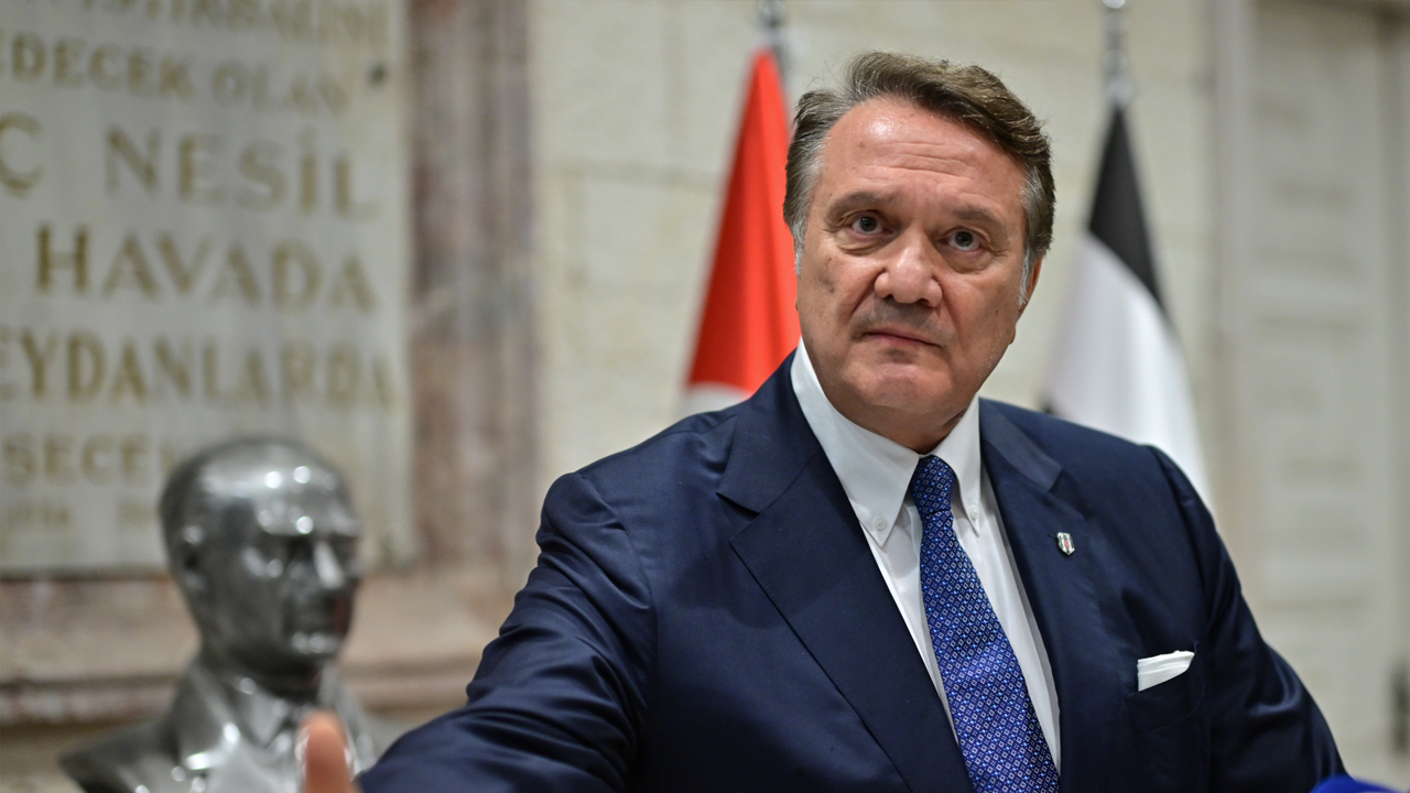 Foto - Hasan Arat bunlar sana gelsin iyi oku iyi! Transferde büyük hezimet bu! Rezilliğin dik alası bu…