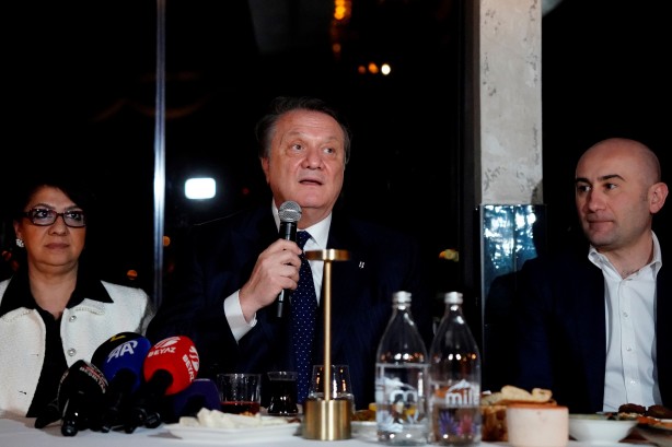 Foto - Hasan Arat: Yönetimler, denetlenebilir hale geldiğinde Türk futbolu kurtulabilir... Tüm Türkiye’ye Semih Kılıçsoy uyarısı!