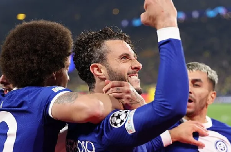 Foto - Hasan Arat'tan taraftara müjde! Dünya devinin yıldızını getiriyor.. Nihayet düğmeye basıldı...