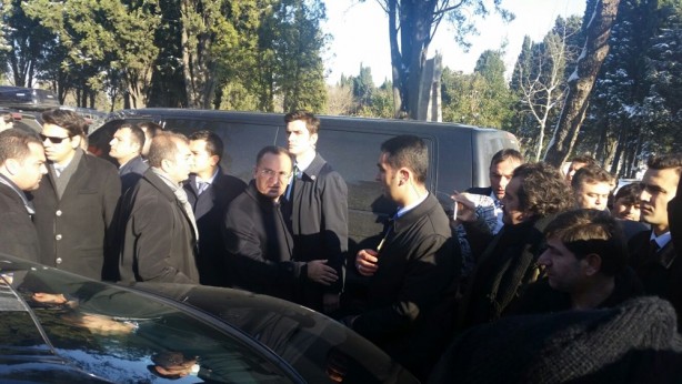 Foto - Hasan Karakaya ağabeyimiz son yolculuğuna uğurlandı