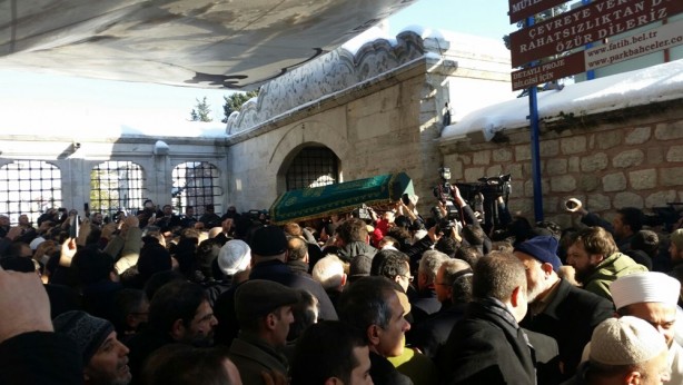 Foto - Hasan Karakaya ağabeyimiz son yolculuğuna uğurlandı