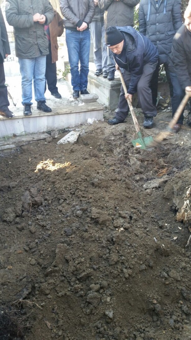 Foto - Hasan Karakaya ağabeyimiz son yolculuğuna uğurlandı