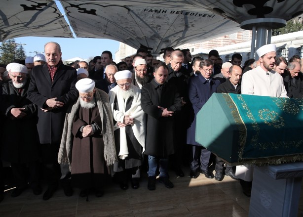Foto - Hasan Karakaya ağabeyimiz son yolculuğuna uğurlandı