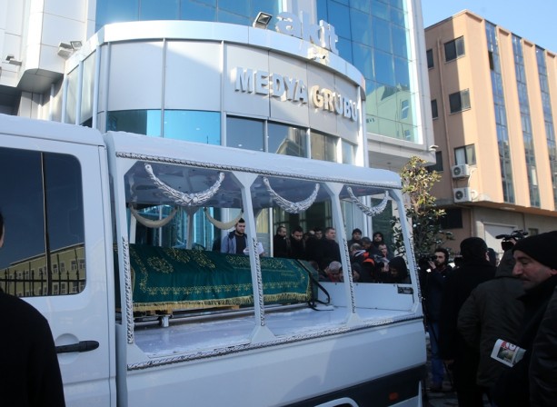 Foto - Hasan Karakaya ağabeyimiz son yolculuğuna uğurlandı