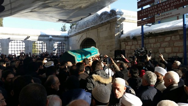 Foto - Hasan Karakaya ağabeyimiz son yolculuğuna uğurlandı