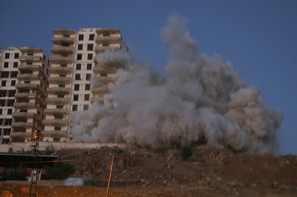 Foto - Hasarlı binalar böyle yıkılıyor