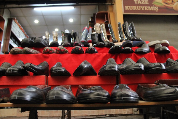 Foto - Hasat başladı kara lastik yok satıyor