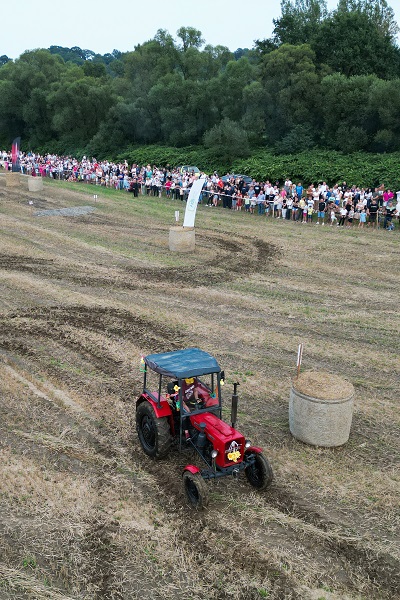 Foto - Hasat sezonunun sonunda traktörler yarıştı