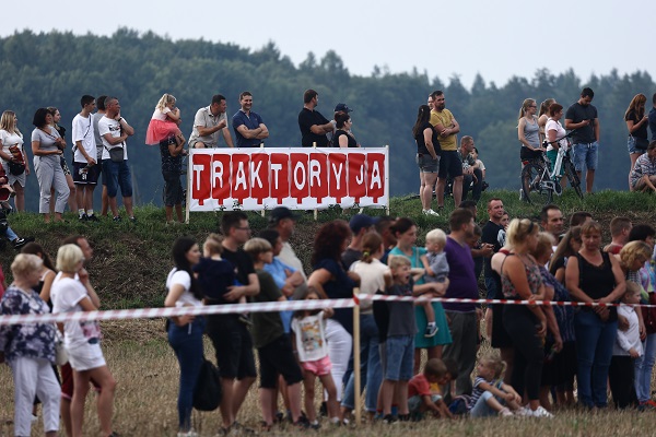 Foto - Hasat sezonunun sonunda traktörler yarıştı