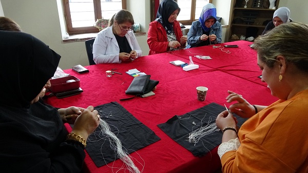 Foto - Hasır bilezik örenler emekli olunca... 