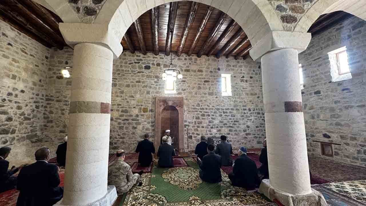 Hasret bitti! 940 yıllık Fetih Mescidi cemaatine kavuştu