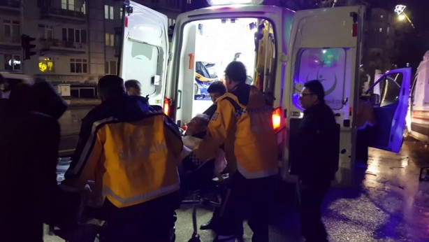 Foto - Hasta taşıyan ambulans kaza yaptı
