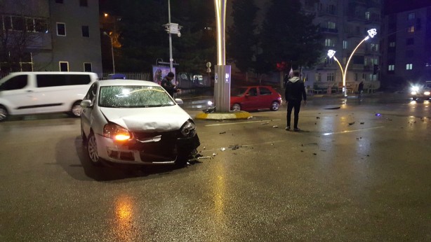 Foto - Hasta taşıyan ambulans kaza yaptı