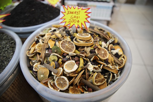 Foto - Hastalıktan korkanlar aktarların yolunu tutuyor! Kilosu 500 TL'den satılıyor