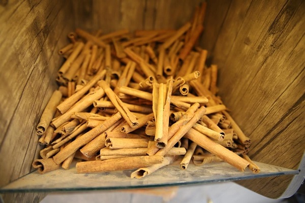 Foto - Hastalıktan korkanlar aktarların yolunu tutuyor! Kilosu 500 TL'den satılıyor