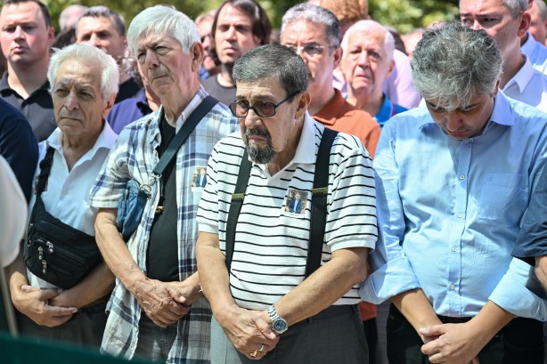 Foto - Hastane odasında ölü bulunmuştu! Prof. Dr. Gökçen Orhan son yolculuğuna uğurlandı