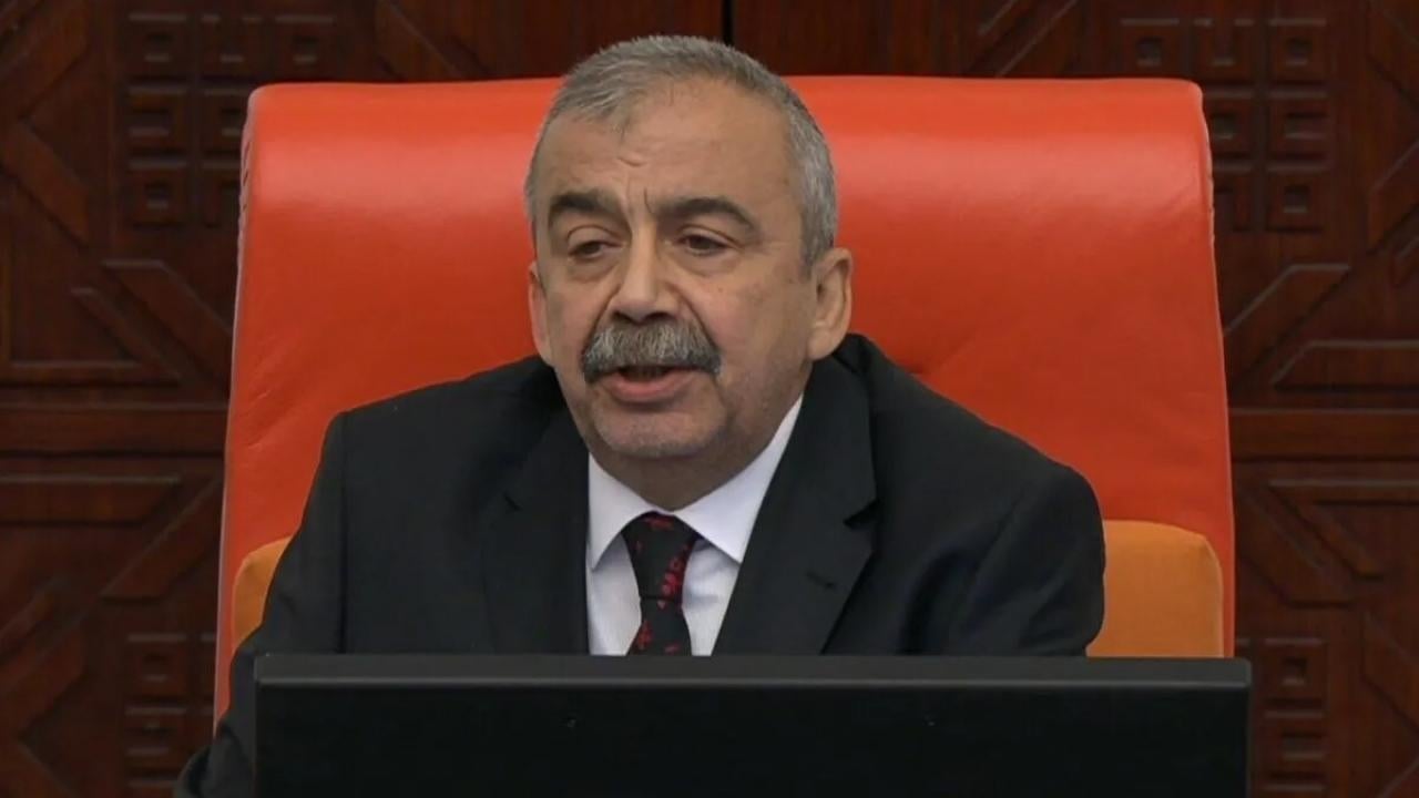 Foto - Hastaneye kaldırılan ve durumu kritik olan Sırrı Süreyya Önder’le ilgili flaş gelişme! Yavuz Bingöl ağlayarak açıkladı 