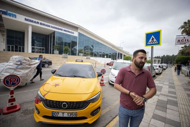 Foto - Hastaneye yetişmeye çalışan kadın takside doğum yaptı