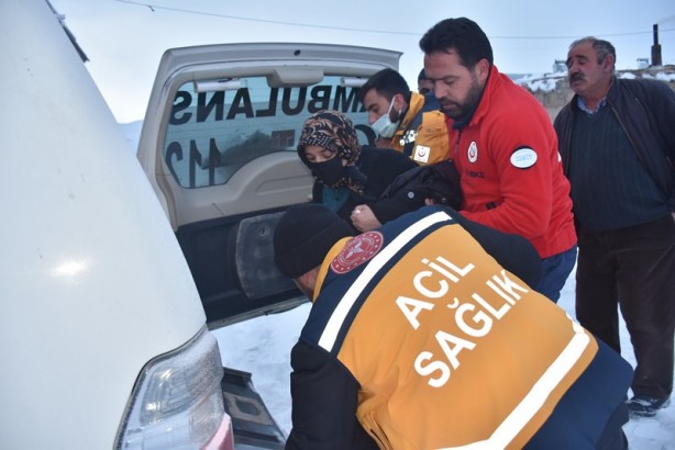 Foto - Hastaneye yetiştirmek için zamanla yarıştılar