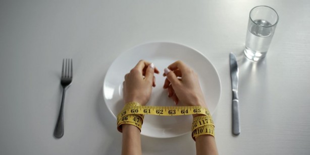 Foto - Hatalı aile tutumları yeme bozukluklarına yol açabilir