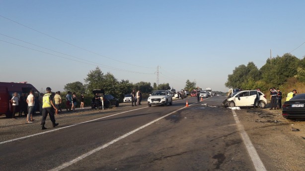 Foto - Hatalı sollama kazayı getirdi: 2 ölü, 5 yaralı