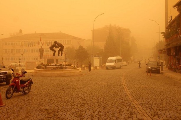 Foto - Hatay sarıya büründü